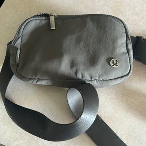 Lulu belt bag